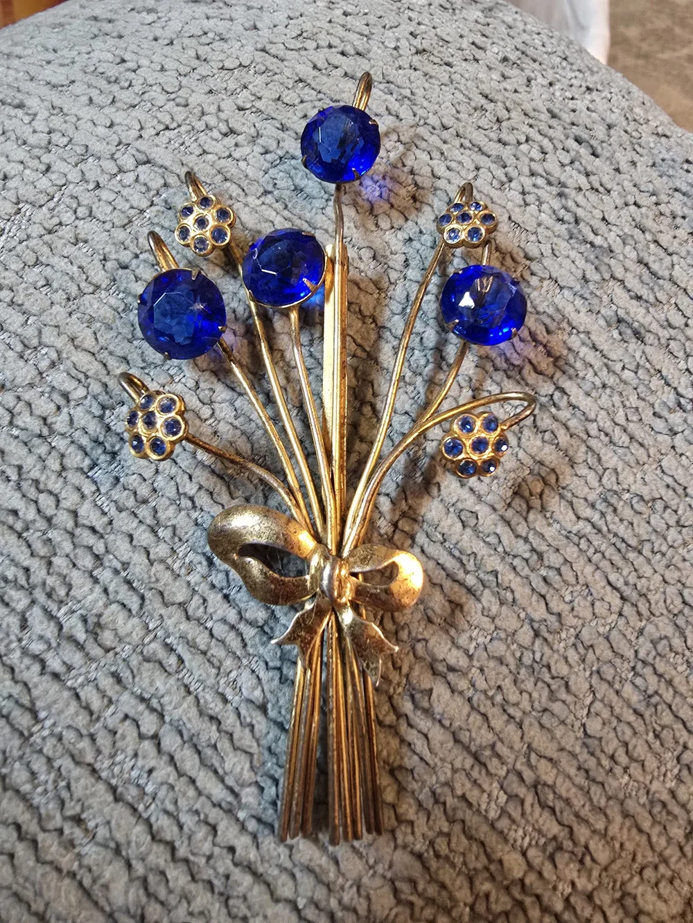 Vintage Gold-Tone 4